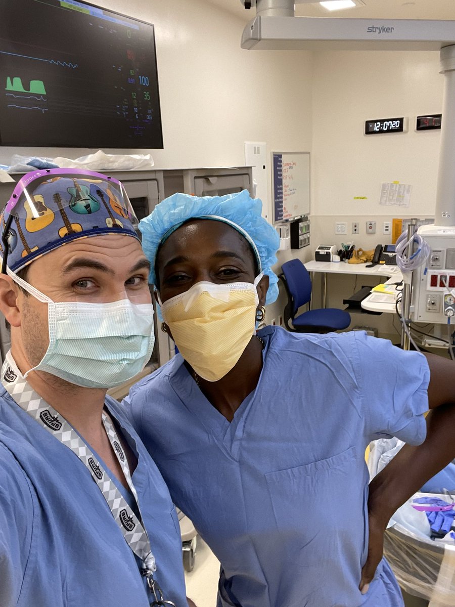 cukogu's tweet photo. shoutout to @DrGrantHogue for a FAB pedi spine rotation…mentorship @harvardortho is **chefs kiss** #orthotwitter #ILookLikeASurgeon #smize https://t.co/G5cmugEGaP
