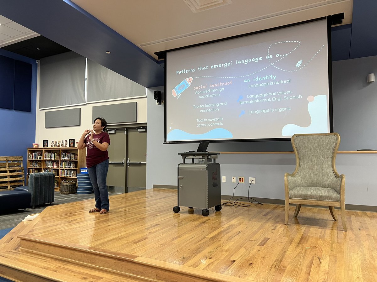 ETIP in action!!  Professional learning on biliteracy from our campus scholar.<a href="/SraAlmanza/">Rocio</a> we are better together.