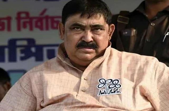 punjabkesari's tweet photo. अनुब्रत मंडल को जमानत नहीं दी तो..., सीबीआई जज को मिला धमकी भरा पत्र
https://t.co/L0UW7TG2hz

#TrinamoolCongress #AnubrataMandal #Bail #CBIJudge #Threat https://t.co/whZymdX1Co