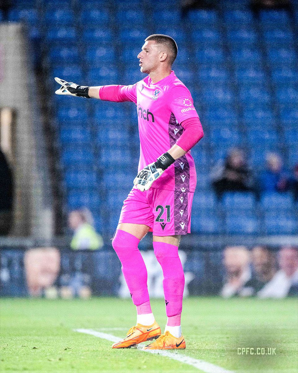 CPFC_NL's tweet photo. 🧤 Clean sheet on your debut. 

Deserved, @samjohnstone! 👏🏼

#CPFC🦅 | #OXFCRY https://t.co/rPlKdkBJPr