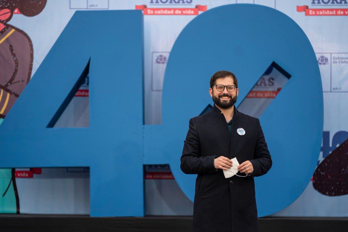 GabrielBoric's tweet photo. Nuestro mandato de transformación nos interpela a avanzar hacia mayor justicia, y el proyecto #40Horas apunta en esa dirección. Confío en que parlamentarios van a tramitarlo con la celeridad que trabajadores y sus familias merecen. #40Horas para un Chile con más calidad de vida! https://t.co/mz82Rz0Cyc