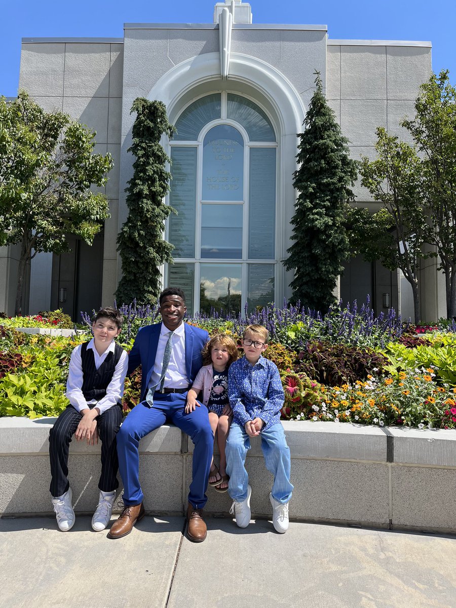 River Moore tweet media