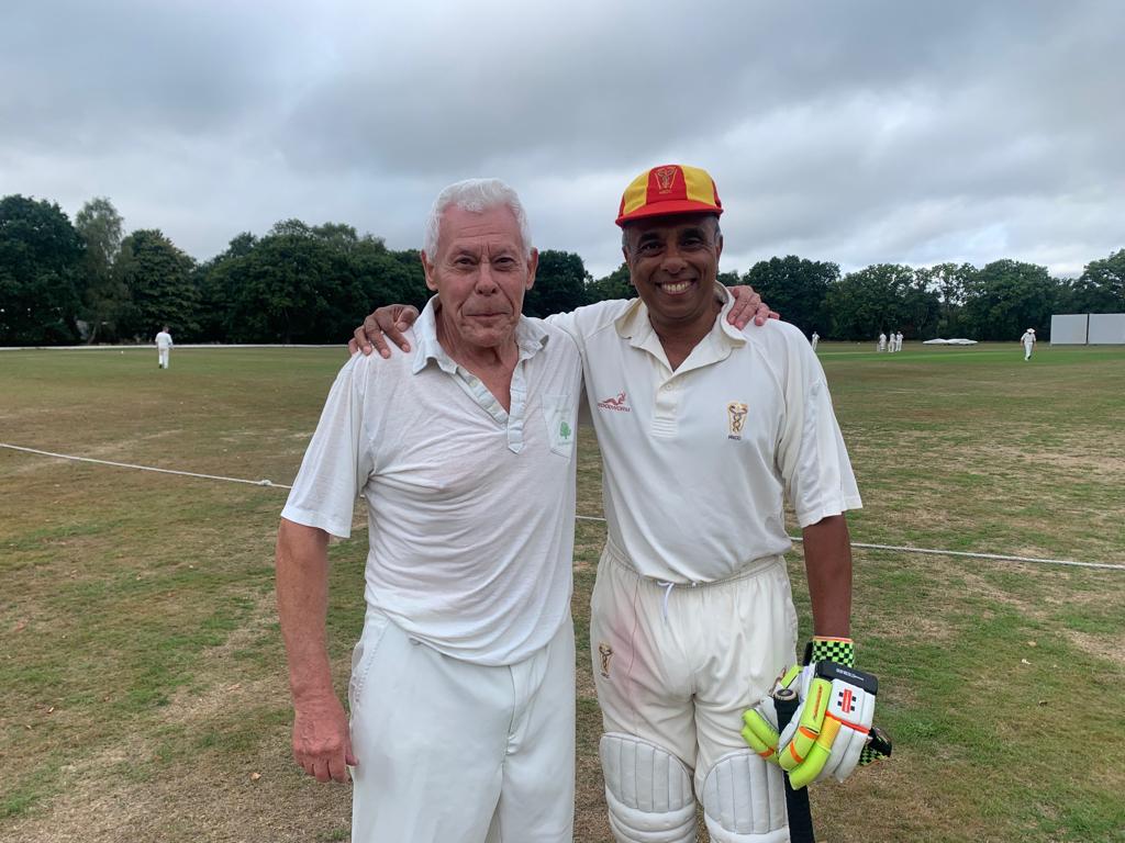 ldwijesinghe's tweet photo. Thanks to George Stratford patient and cricketer and the folk at @UHD_NHS charity for organising, and the wonderful @Redknapp for gracing tonight's charity match in aid of the vascular unit. Hospital Services CC lost to B'mouth but 'cricket was the winner' https://t.co/dzx2jzLUUT