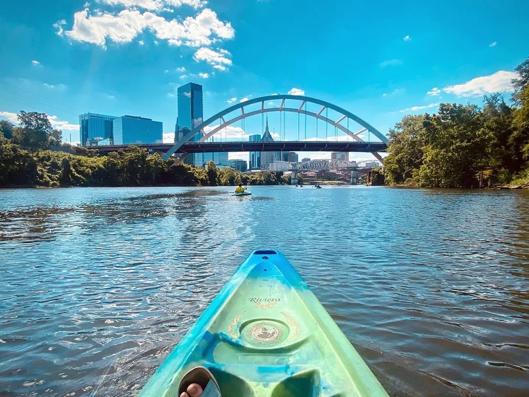 Follow the sun to Nashville for music, good vibes and unexpected adventures.  ☀️🛶📸 IG: mackaroni03

#Millennium #MyMillennium #MillenniumMaxwellHouse #Nashville #Tennessee #NashvilleTN #MusicCity #Travel #Hotel #City #Adventure #WhatToDoNashville #CumberlandRiver #River #Kayak