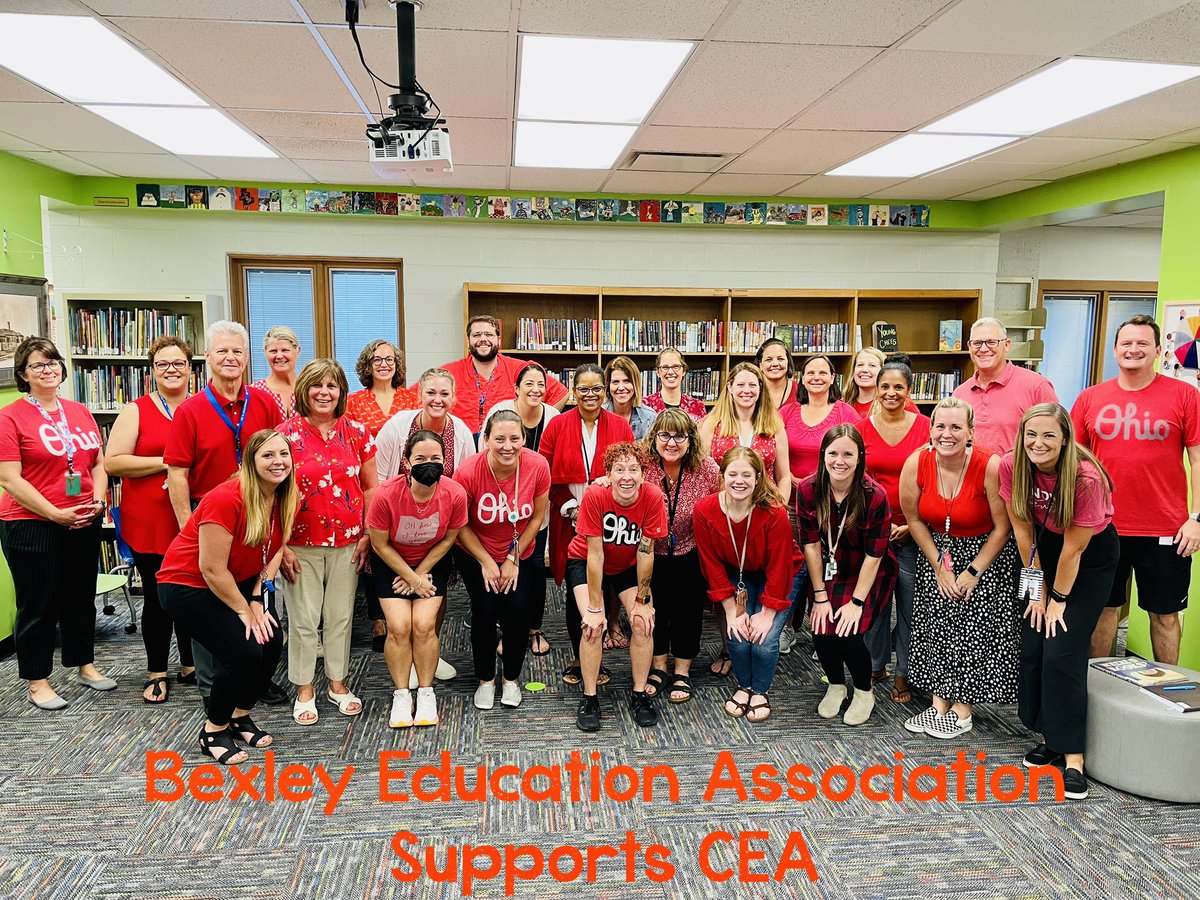 Maryland teachers in Bexley stand with <a href="/ColumbusEA/">Columbus Education Association</a> #ColumbusStudentsDeserve