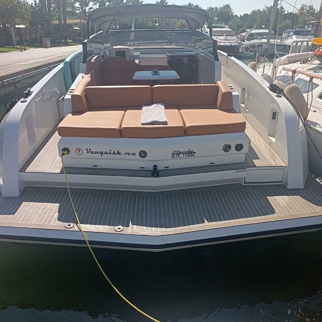 My new Aston Martin boat. 😁