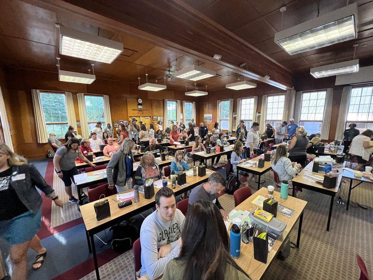 GMSGrizz's tweet photo. 72 Grizzly Staff learning and retreating!! How do we create a culture of Belonging for Staff and Students AND Families??? It starts with us? #GrizzlyWayAllDay @WhiteRiverSD416 #GMS ##TogetherWeGoFar #GlacierMS https://t.co/cjs0qMQ76X