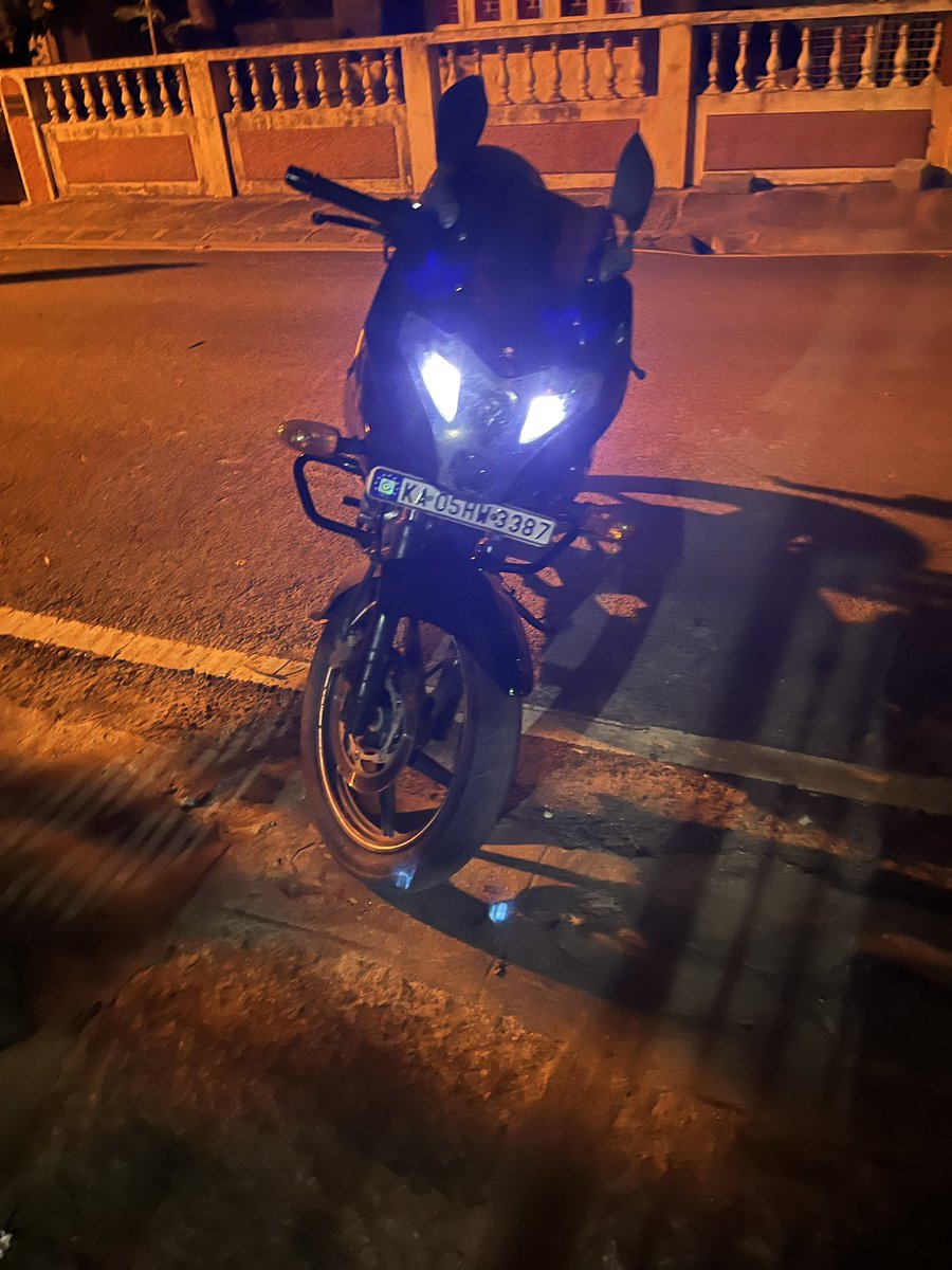 udgatr's tweet photo. #newRide #pulsar220club https://t.co/mzHM847zD5