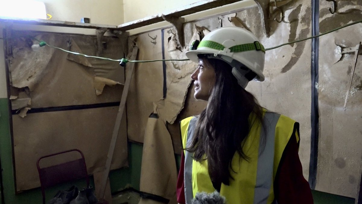 justbriohny's tweet photo. Amazingly interesting day exploring a #coldwarbunker @HMNBDevonport @BrigMikeTanner more to come soon @ForcesNews https://t.co/y7GdPaKmIa