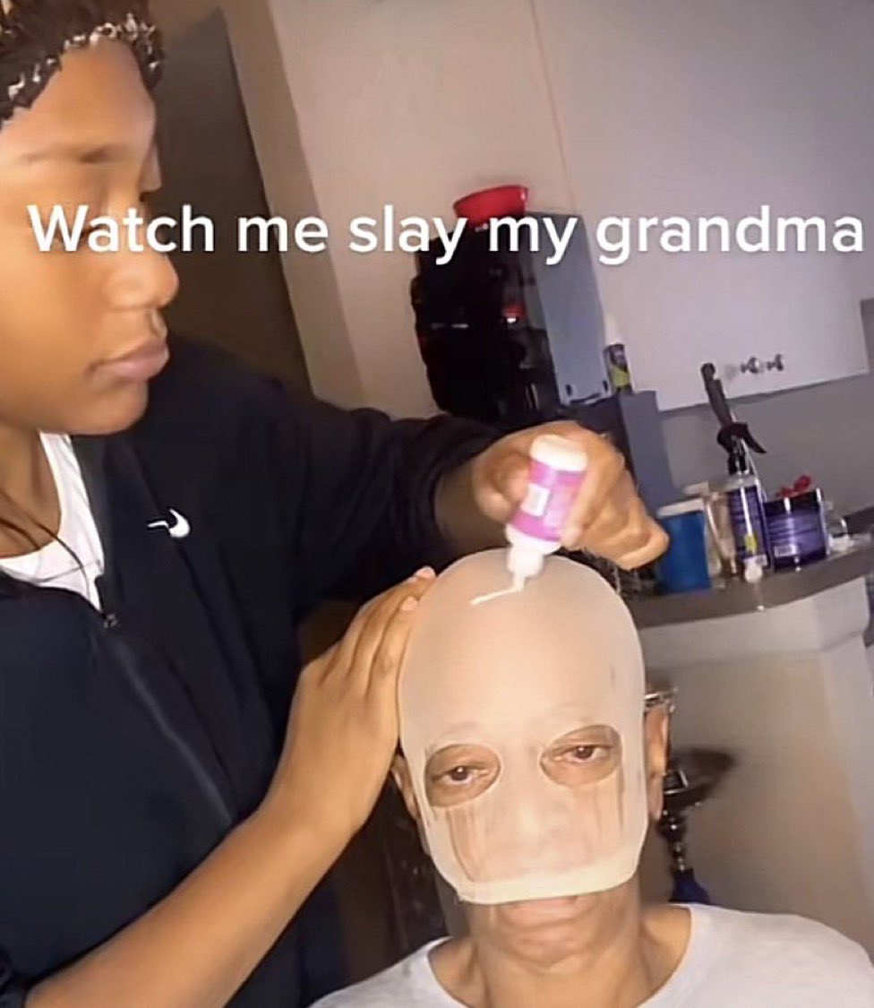 tinyangelette's tweet photo. raven getting rupaul ready https://t.co/WCfDt9vUpZ