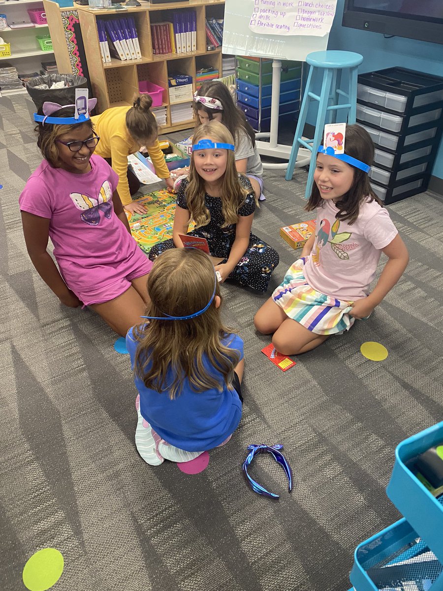MrsLavenderRES's tweet photo. Another day of indoor recess, but we don’t mind! It’s fun to play games with our new friends! @rockenbaughES @Carrollisd #RecessRocks #KindnessCounts https://t.co/8J5QXvZYkk