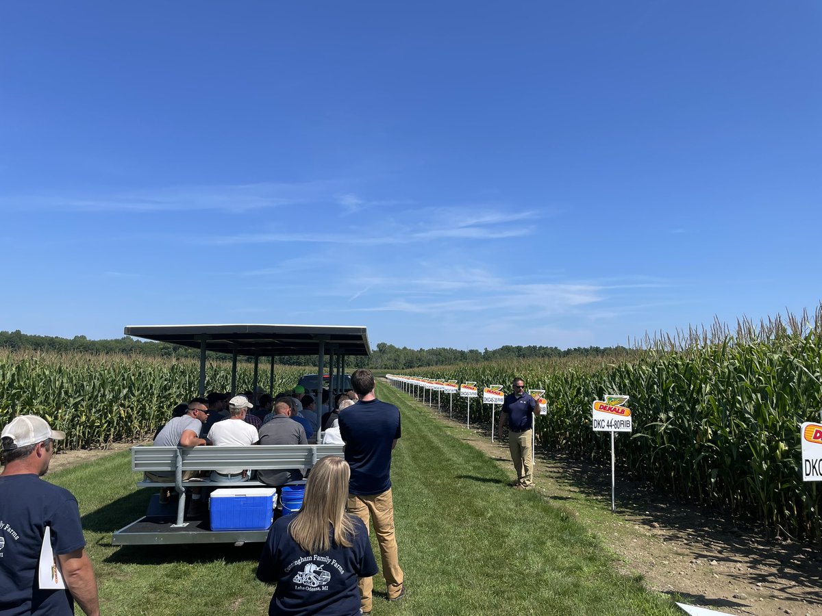 DKCAS_MI's tweet image. What a great final week at the Mason Tech Center for our Behind the Wings tours! DEKALB/ Asgrow brands deliver consistent yield results that farmers can count on season after season! @Asgrow_DEKALB @FieldView #Bayer4MI #WinningHasRoots