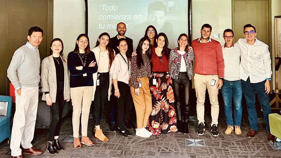 GardeazabalJime's tweet photo. Este #SuperTeam de @EYColombia 🇨🇴 trabaja con sentido y propósito para lograr los mejores resultados en cada proyecto y que cada actividad sea un pequeño éxito que nos llene de motivación y orgullo. #Brand #Marketing #Communications  ✨💛🙌🏼 https://t.co/njvGlLLrsa