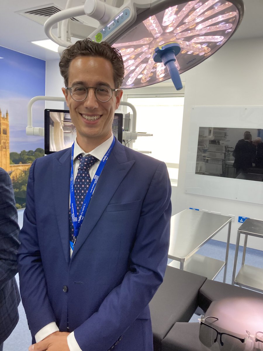 sue_jacques's tweet photo. Delighted to support the official opening of our new laparoscopic theatre at UHND today. Even prouder to be advised it’s in the top 1% of such facilities in the world. Well done team !!! ⁦@CDDFTNHS⁩ https://t.co/8jHpWxPqC0