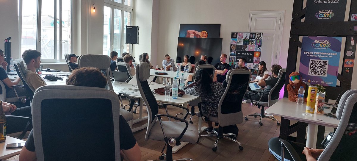 ami91221's tweet photo. #SolanaBerlin,#Ledger,VC panel.... https://t.co/76JT4UTZI8