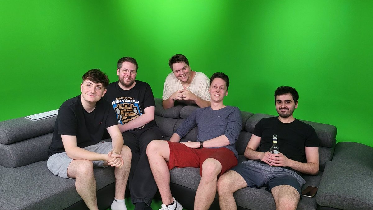 LoLGermany's tweet photo. werde meinen Enkelkindern erzählen dass das Peak @T1 war https://t.co/4GNZBRJPZR
