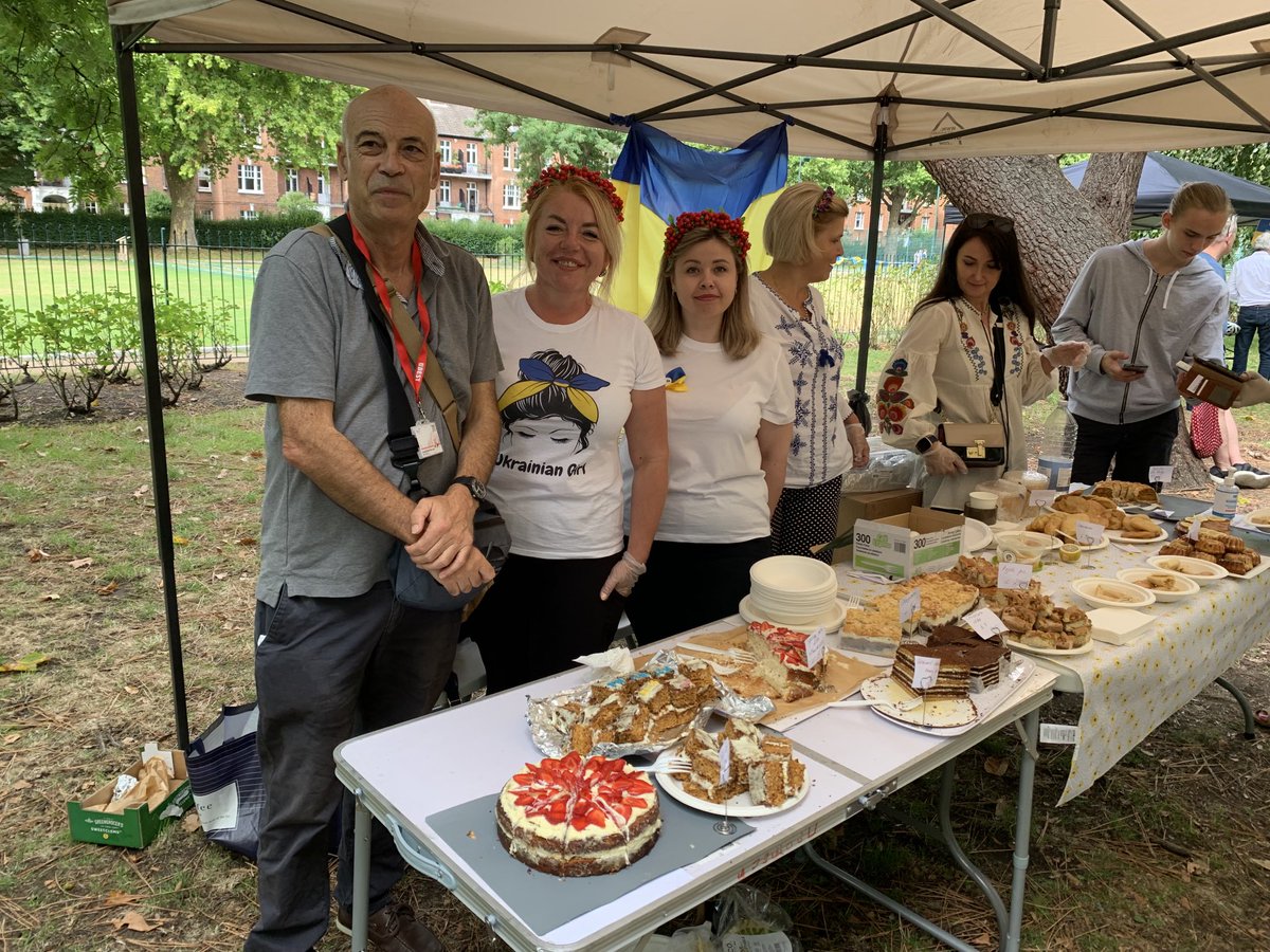 Just back from uplifting moving celebration #ukrainianflagday @BishopsPark ⁦@LBHF⁩ #H&F  ⁦@HFLabour⁩ congratulations to all involved for a stronger safer kinder Borough #standwithukraine