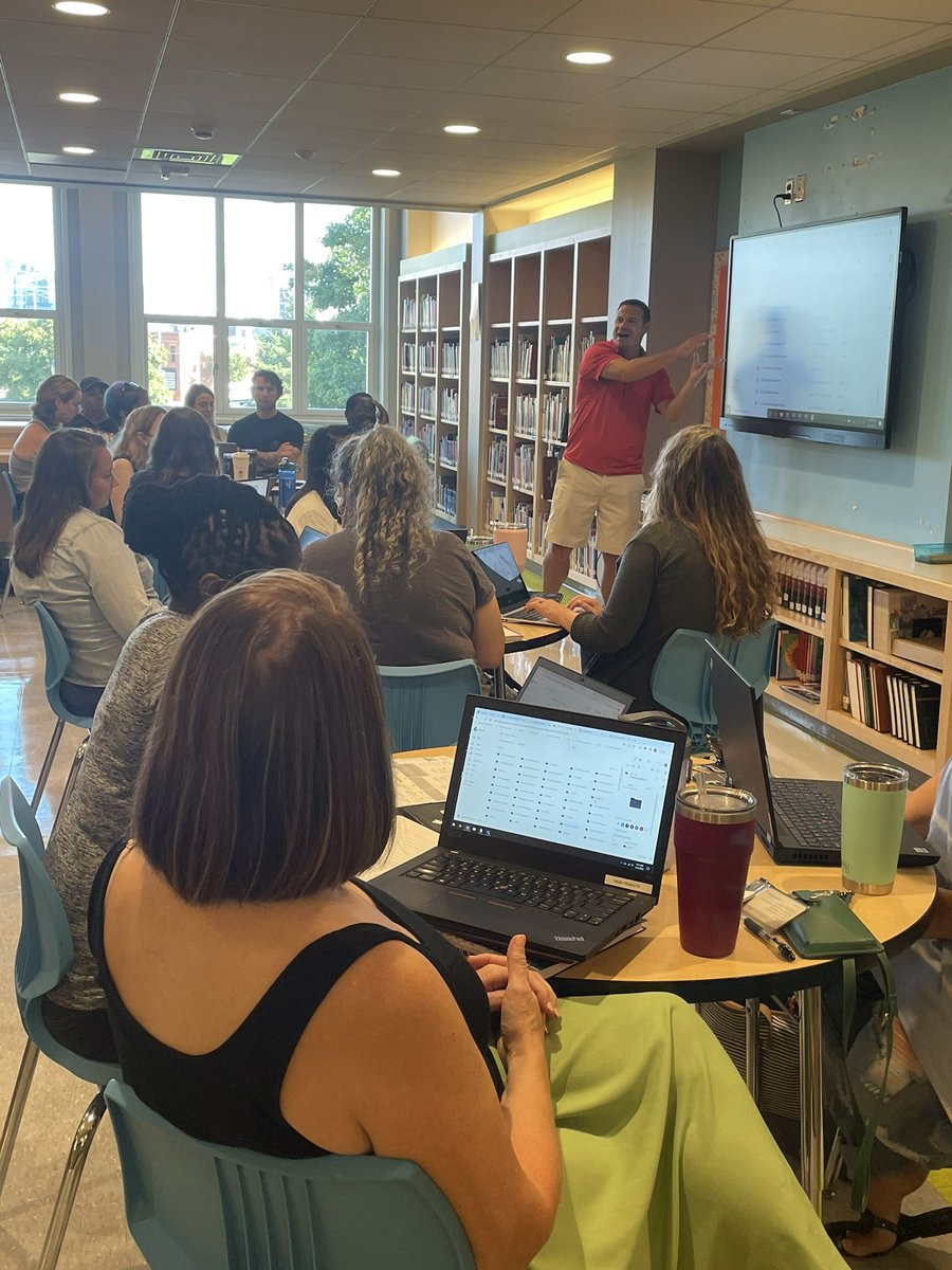 TMac022's tweet photo. Day 2 @FSK0761 has Principal @cobaz81 discussing the State of the School. We made pretty impressive gains during the pandemic, and we’re turning up the heat to get even better! @PlaceTos #CLNLive5 #212degrees #makingsteam https://t.co/8SPOCwX9FY