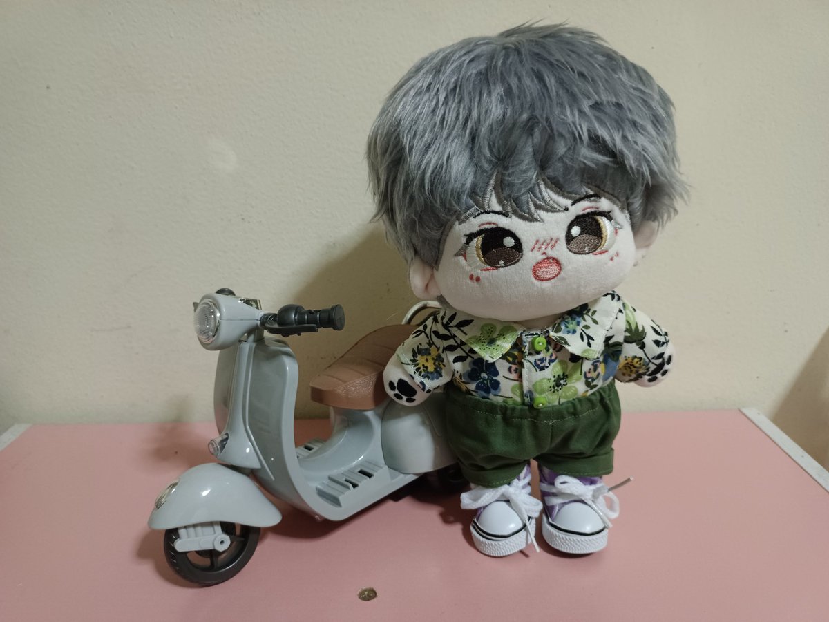 OhMaboy530's tweet photo. แต่งหล่อพร้อมแล้ว เตรียมตัวไปเที่ยวกัน
#น้องมินรีวิว https://t.co/CcmbsmWiKJ