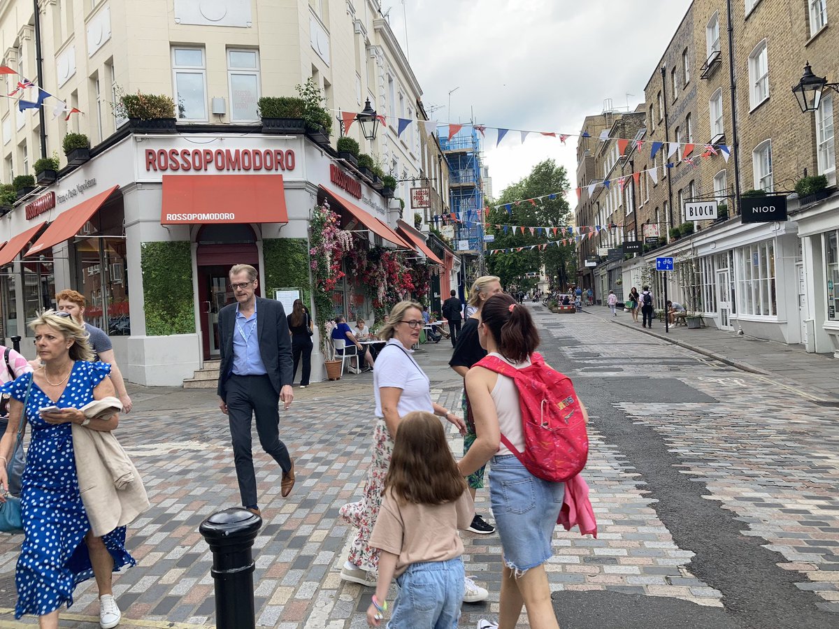 willnorman's tweet photo. Remove the traffic, provide plenty of places to stop and rest and your  streets, shops and restaurants will thrive. https://t.co/Rn6mvFRTmK