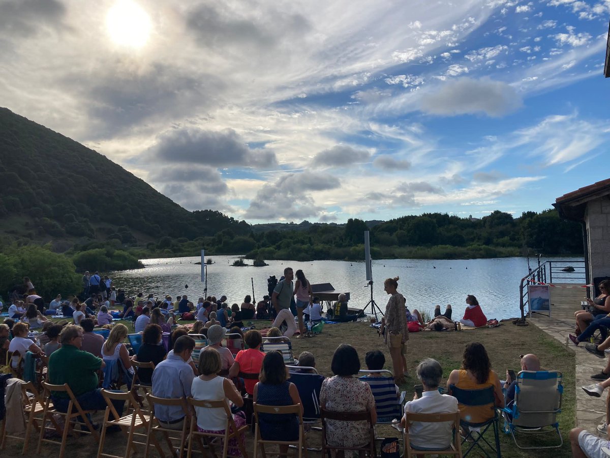 Preparados para iniciar una nueva gira del Piano du Lac en la Marisma Joyel. 
Promete ser todo un espectáculo. <a href="/PianoduLac/">le pianO du lac</a>
