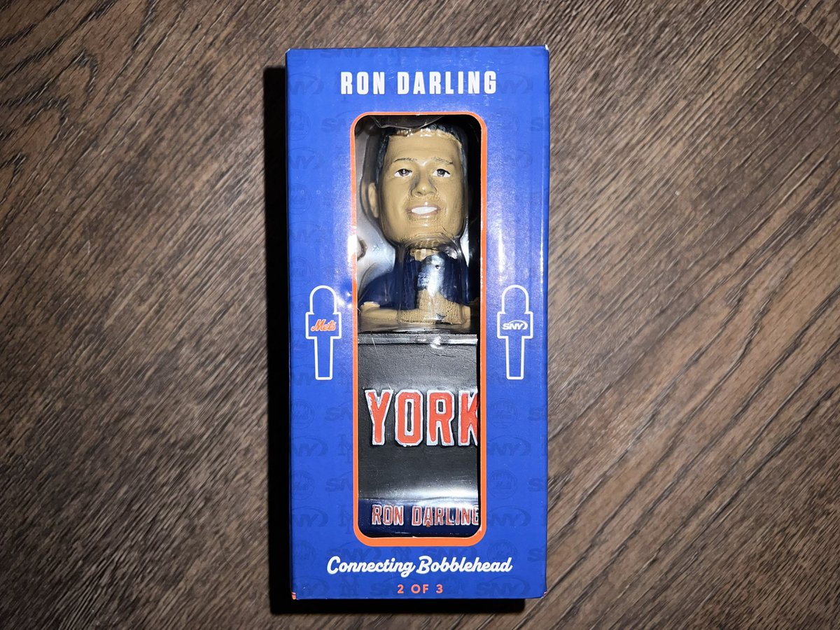 MetsAvenue's tweet photo. 🚨 Free Giveaway Alert 🚨 

Got my hands on another Ron Darling Bobblehead and would like to get it to one of you guys! Just like last time, here’s how to enter:

• Like this tweet 👍🏻 
• RT ♻️ 
• Follow 👉🏻 @MetsAvenue 

Ends after tonight’s game!
#LGM https://t.co/wjpSUTlgvg