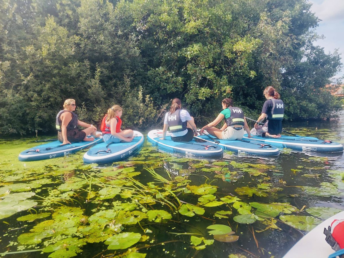 critchleyanna's tweet photo. Paddle Boarding take 2 for #WeActiveChallenge day 23 π Channelled my inner physio and managed to stay balanced π Wonderful afternoon on the river with my girls π #AHPsActive #AnnualLeave #RiverBure #GoPaddle https://t.co/dxVHlymrsw