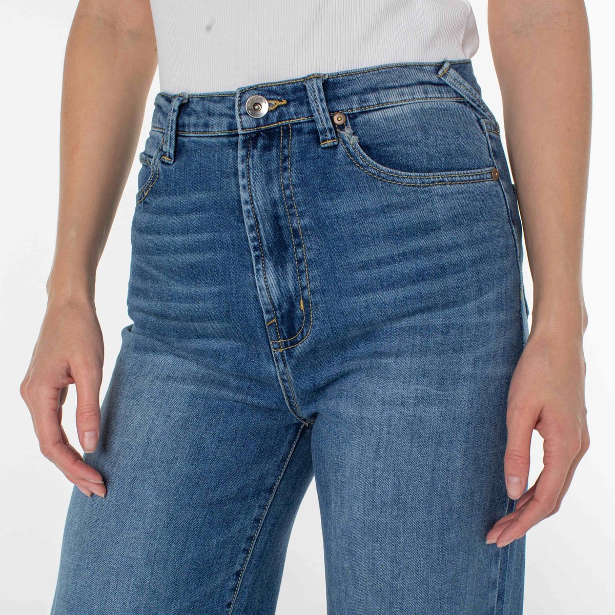 SerraBrand's tweet photo. THE VAN ultra high-rise wide leg denim is here to stay. Explore our latest washes from the #FallCollection. #denimbySERRA #SERRAbrandbyJoieRucker https://t.co/tXh760nYaK