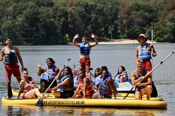 VyHigginsen's tweet photo. The @SingHarlem fam had a blast performing at @CampKinderRing earlier this month. The joy and energy was so contagious! Now that’s what we call a summer vibe 🌞 🎤 

#MamaFoundation #SingHarlem #Performance #Choir https://t.co/pjlCLBdVmg