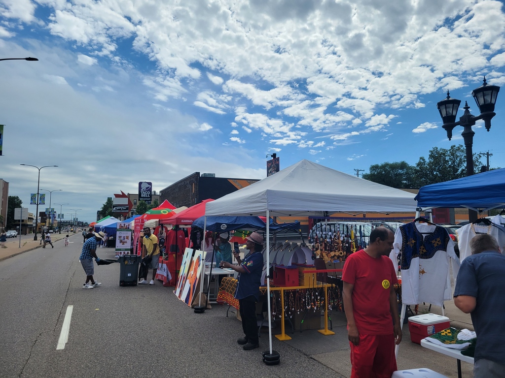 We love keeping up with past Mary's Pence grantees! It was so great to see @AyadaLeadsMN and <a href="/PPGJLeadership/">Planting People Growing Justice</a> at the 2022 Little Africa Festival, and to connect and build community with <a href="/LittleAfricaMN/">Little Africa</a> .

#LittleAfricaFest #LittleAfridaMN #2022LittleAfricaFest #GrantsProgram