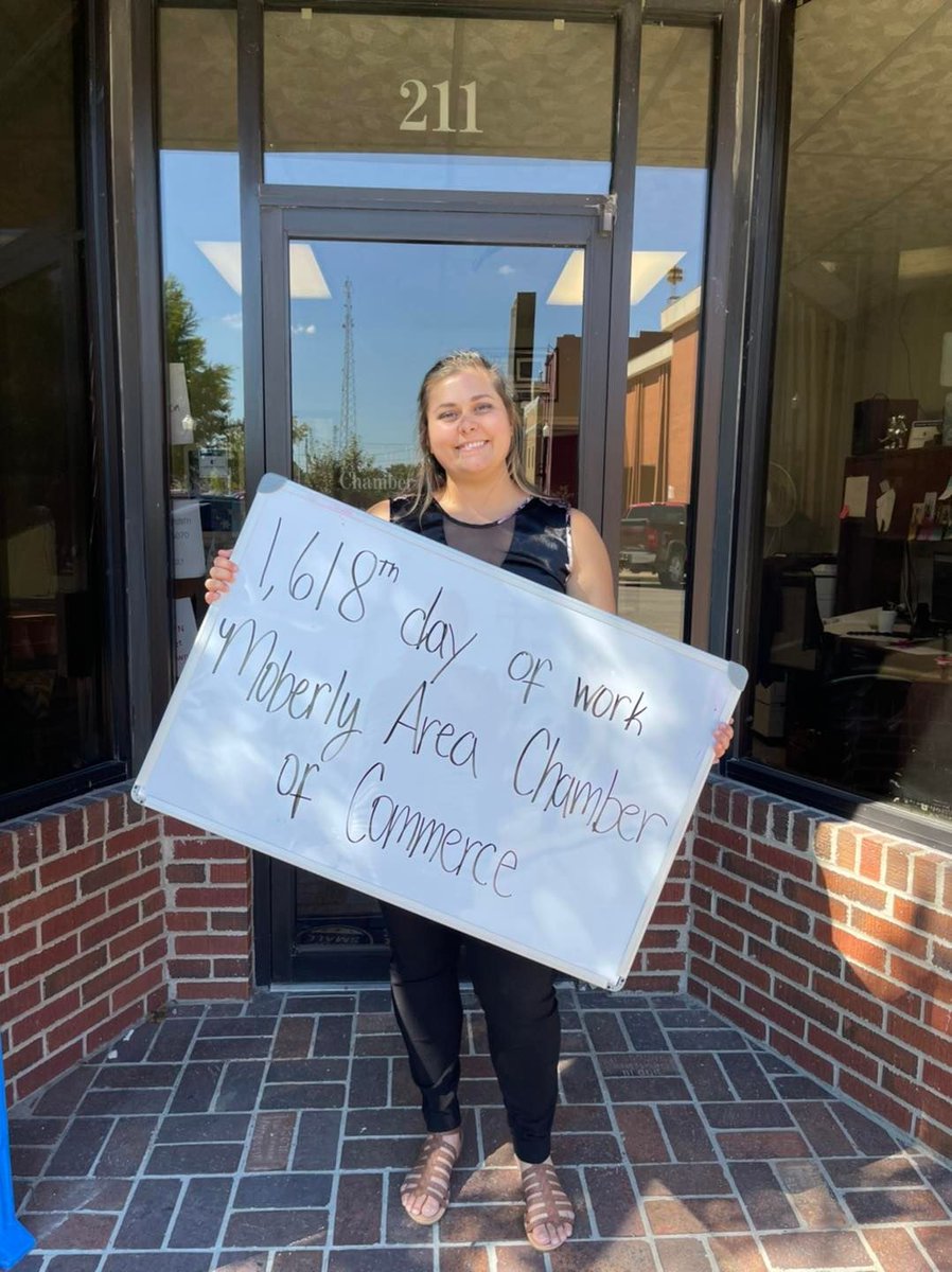 MoberlyChamber's tweet photo. Happy First Day of School📚✏️ to many of the area students! As the area youth are kicking off their school year, we’d like to celebrate too!👍👍
We hope that all students and educators have a successful and productive school year.
#showmemoberly | #wechoosemoberly https://t.co/kuEc0Ow43x