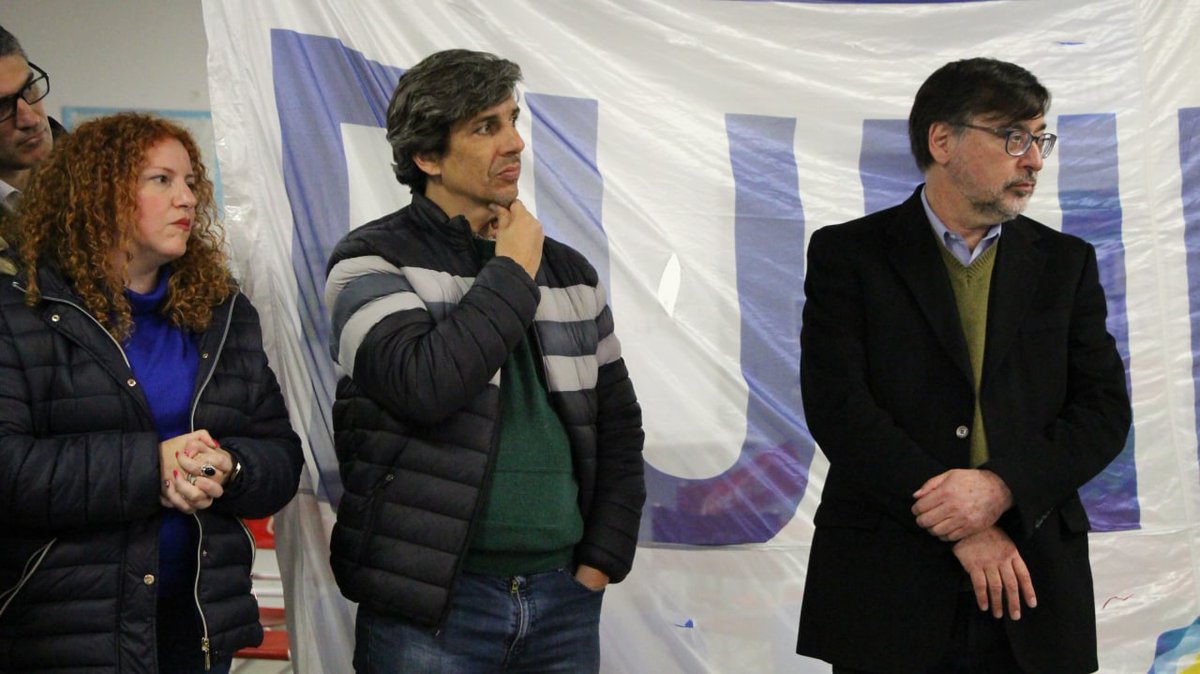JorgeCalzoni's tweet photo. Ayer participamos de la jornada interclaustro por crisis áulica en la @UNDAVOFICIAL. 
A dos años de la pérdida, con @ADUNA_UNDAV, @SindicatoAnduna, #FUNDAV y #AGUNA reafirmamos nuestro pedido para recuperar la Sede Ambientales: https://t.co/Yn9rqM4ozE

#ComunidadOrganizada https://t.co/GFVxuGctTc