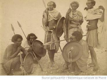 mzeesiraj's tweet photo. Images:- #Afar warriors. #Afar Tribes in 1809.
#Afar/#Saho numeral 5, 7, 8 are different from #Oromo, #Somali, #Rendile, and #Baiso The rest 1,2.3,4,6,9 and 10 are same for all. 
They share Culture and several similar words in their languages. @khaj_nat, @AfariShifa , @AFARmedia https://t.co/zRdtXowdj1