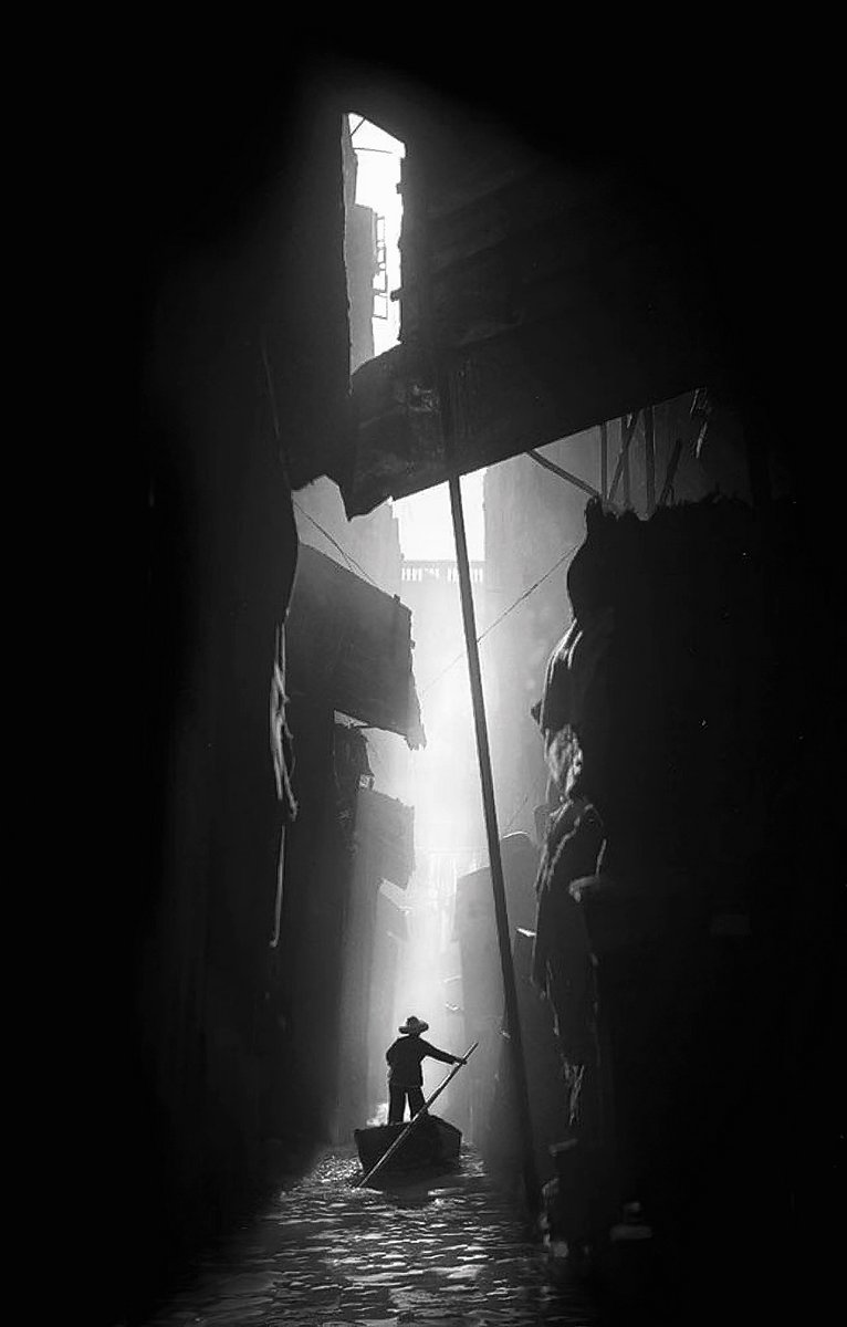 cameralab21's tweet photo. Fan Ho https://t.co/Qe51QaDK5O