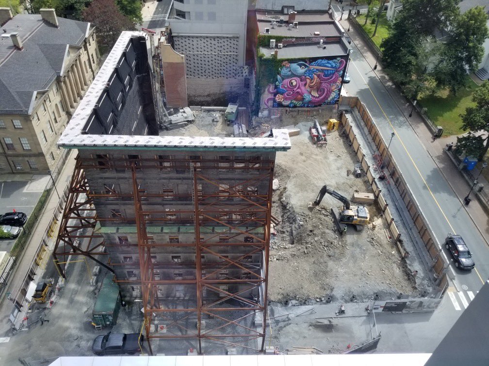 DexelHFX's tweet photo. Take a look at this incredible Bird's Eye View of the Press Block! Gotta love technology that allows you to see this unique project from all angles.  
📸 Robert Blackmore - Engineering Technologist
#PressBlock #DexelDevelopments #PreserveTheFacade #HalifaxConstruction
#HalifaxNS https://t.co/VORhrSOryu