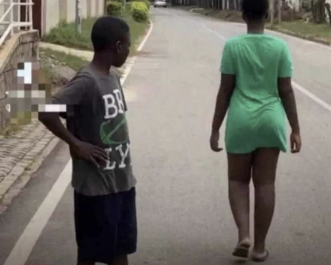Every time, I see a girl with bottoss,if I don’t turn,I fall sick 🤒😩😂