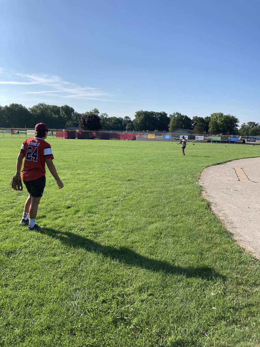 TWL_Carion's tweet photo. Always a blast working with the Kinnie twins @GrandenKinnie and @ColtonKinnie They’re in the midst of football season but still finding the time to sharpen up before @CMUBaseball prospect camp this weekend. These 2024 (uncommitted) players can flat out play! @TEAMELITENATION https://t.co/V0MKasyKhR
