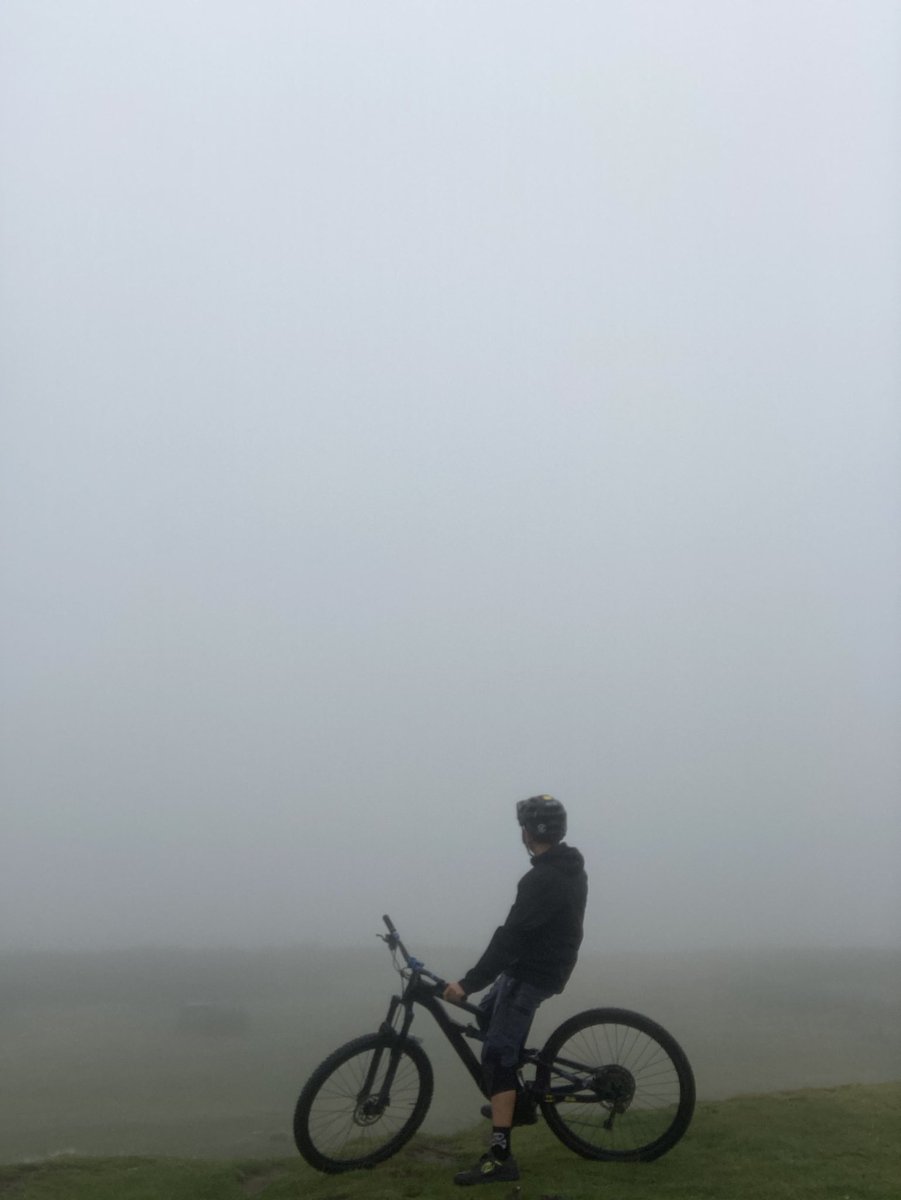 Bit moody up the mountains the smorning 🏴󠁧󠁢󠁷󠁬󠁳󠁿🏔✌️ 
#Absoulatemtb1 #TotalMTB #walesneverfails #mtb #mtblife #ridehabit #ridemtb #lifebehindbars #thegarth #lovemtb #ridebikes