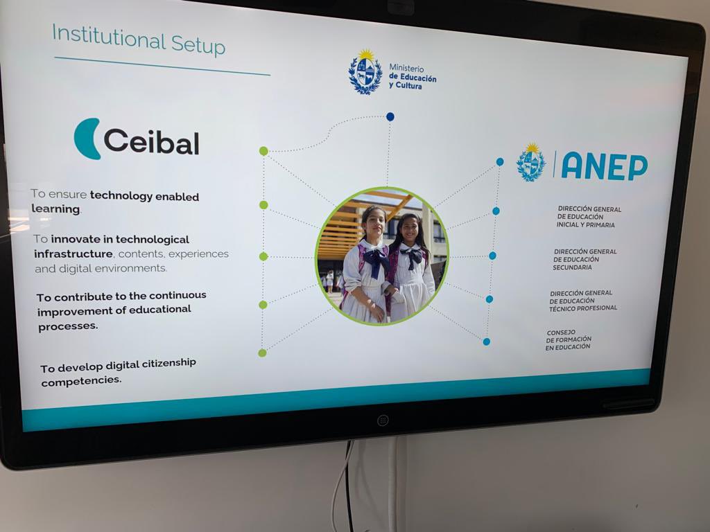 YaoYdo's tweet photo. Meeting with the PR of @Ceibal_Uy M. @leandro_folgar &amp; team to discuss Ceibal’s main features as an agency of #educational and #pedagogical #innovation and its relevance to share their expertise within the South-South cooperation framework. Focus on #learning through #technology https://t.co/PWluj0eTXH