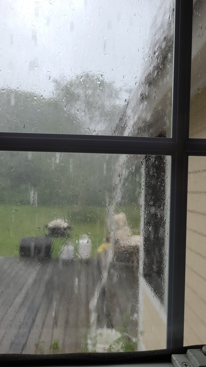 jromamma's tweet photo. @bobmaxon it's pouring on the Chaplin Ashford line. Yeah... Happy "rain" Dance https://t.co/9iZl9IHrWT
