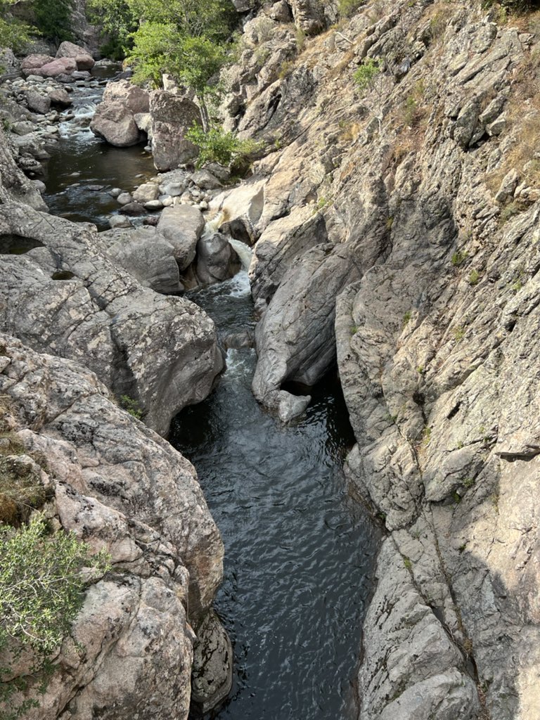 SalimFakir06's tweet photo. Après l’eau de mer, l’eau douce ! #lacdetolla #corsica #corse #corsedusud #tolla https://t.co/JbYKlknsej