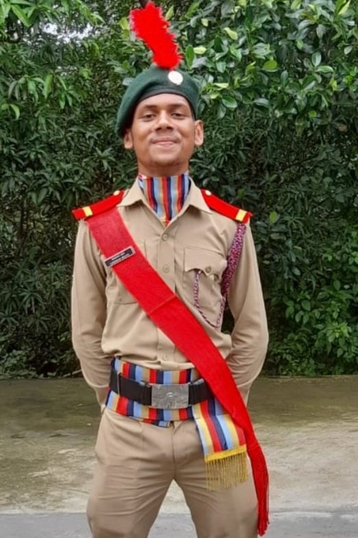 itslucky8167's tweet photo. Me with ceremonial.....
@HQ_DG_NCC
@kalinga_sagar
@itslucky8167
#marchpass
#AzadiKaAmritMahotsav
#august15
#juniorunderofficer
#bankiautonomouscollege,banki https://t.co/wRdGhAKT3g