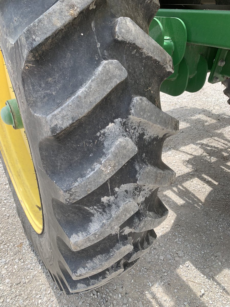 Best way sprayer for sale  1200 gal 90 foot carbon fiber boom extra new hydro pump controller to run it thru a pro 700
20000$ great sprayer moved up to a self propelled