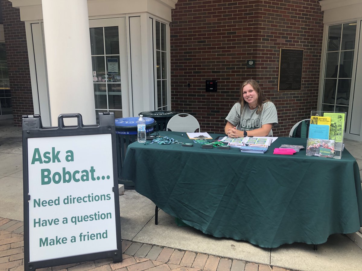 OHIObso's tweet photo. Got questions? We’ve got answers! Orientation Leader Margaret Fox is on hand at the Ask a Bobcat Table in front of Baker University Center to help you get where you need to go. https://t.co/kx3YFRrykw