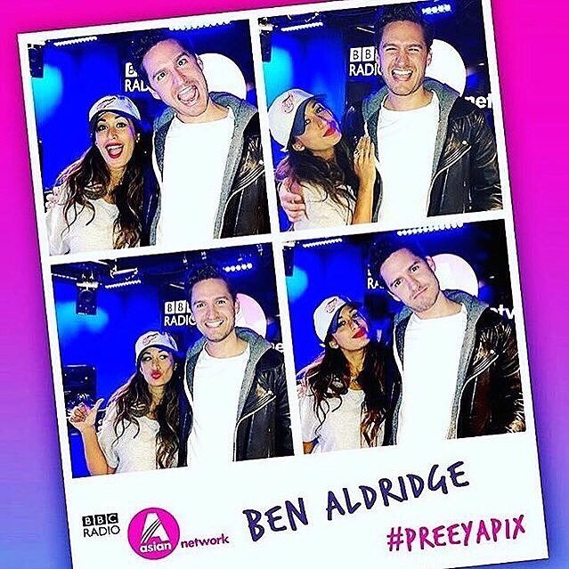 benaldridgefan_'s tweet photo. ๐๐ข๐๐ ๐๐๐ฆ ๐๐๐๐๐๐ ๐
๐๐ฆ๐ฏ ๐๐ฉ๐ข๐ต๐ต๐ช๐ฏ๐จ ๐๐ฐ ๐๐ณ๐ฆ๐ฆ๐บ๐ข ๐๐ข๐ญ๐ช๐ฅ๐ข๐ด ๐๐ฃ๐ฐ๐ถ๐ต ๐๐ถ๐ณ ๐๐ช๐ณ๐ญ ๐๐ฐ๐ฐ๐ต๐ค๐ข๐ฎ๐ฑ ๐๐ฏ ๐๐๐ ๐๐ข๐ฅ๐ช๐ฐ ๐๐ด๐ช๐ข๐ฏ ๐๐ฆ๐ต๐ธ๐ฐ๐ณ๐ฌ 22.๐๐ค๐ต.2016
#BenAldridge #OurGirl #BBCRadio #CaptJames @BenAldridge_ https://t.co/Vaz8YAeyg3