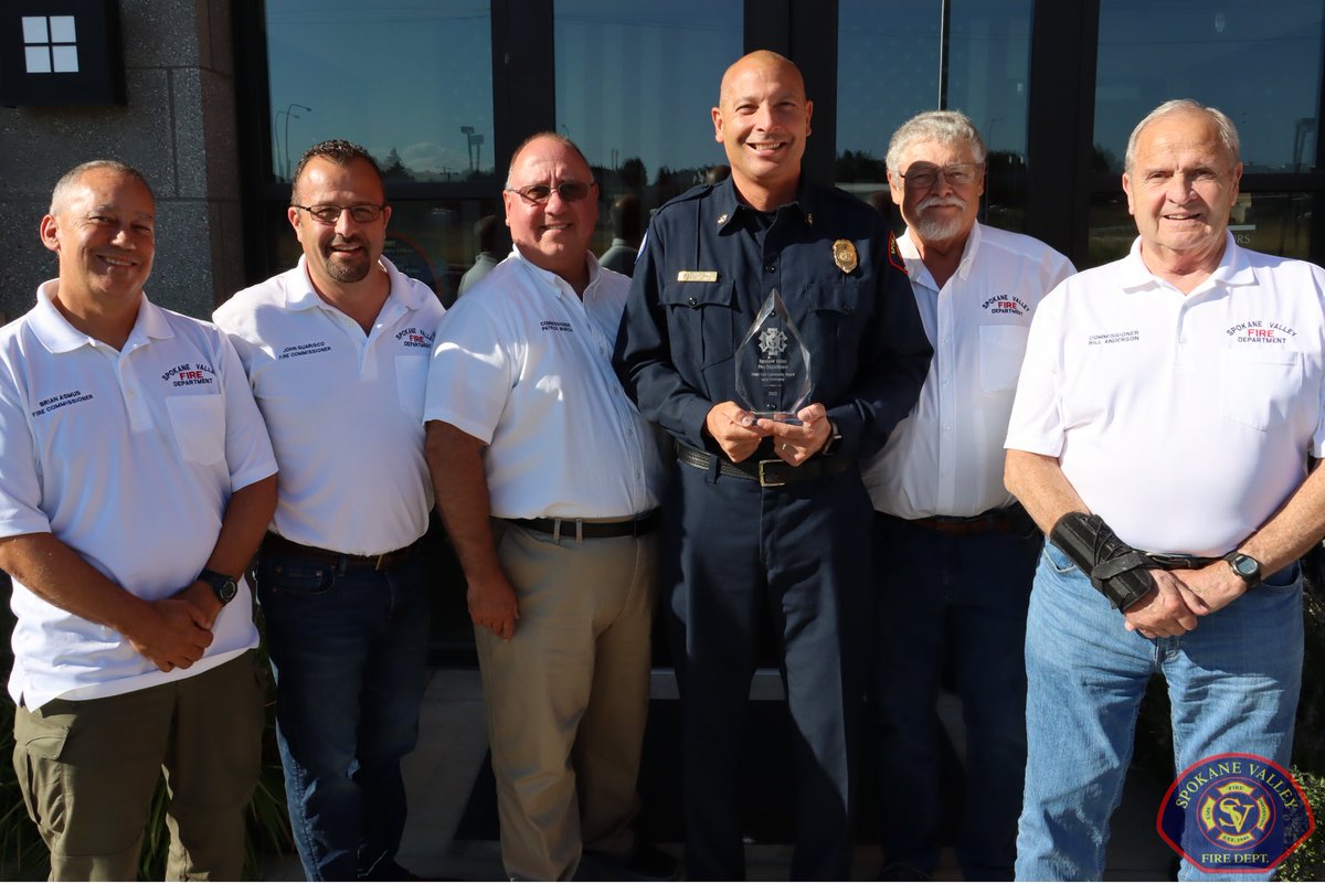 SpokaneValleyFD's tweet image. On Monday, your SVFD received the 2022 “Heart Safe Community” Award for being one of the safest places in the United States to go into cardiac arrest. We are incredibly proud to help make our community one of the safest in the country! @SpokaneValleyFD #SVFDHereForYou