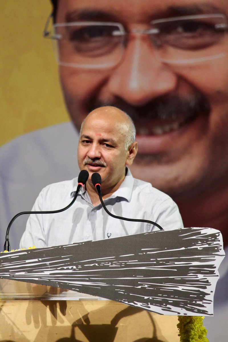 આજરોજ ભાવનગર ખાતે માનનીય <a href="/ArvindKejriwal/">Arvind Kejriwal</a> અને <a href="/msisodia/">Manish Sisodia</a> ના‌ યુવાઓ સાથેના સંવાદને ગુજરાતના યુવાનોનું ભરપૂર સમર્થન મળ્યું.