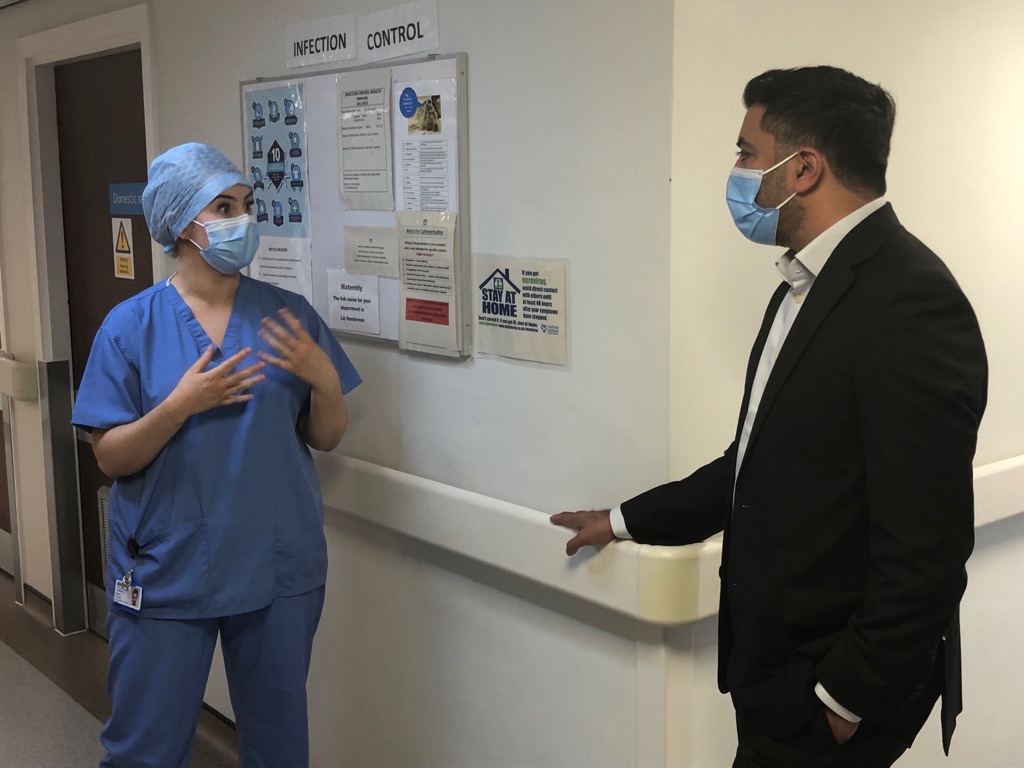 scotgovhealth's tweet photo. Health improvement, vaccines and appointments were on the agenda when @HumzaYousaf met staff at Islesburgh Community Centre, Gilbertson Park and Montfield after meeting Gilbert Bain Hospital staff on his @NHS_Shetland visit
#NHSrecovery https://t.co/8oeu2qwZI7