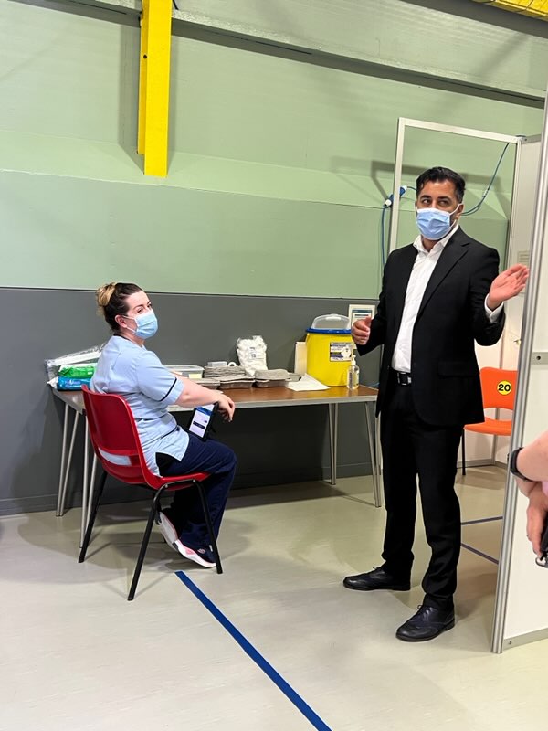 scotgovhealth's tweet photo. Health improvement, vaccines and appointments were on the agenda when @HumzaYousaf met staff at Islesburgh Community Centre, Gilbertson Park and Montfield after meeting Gilbert Bain Hospital staff on his @NHS_Shetland visit
#NHSrecovery https://t.co/8oeu2qwZI7