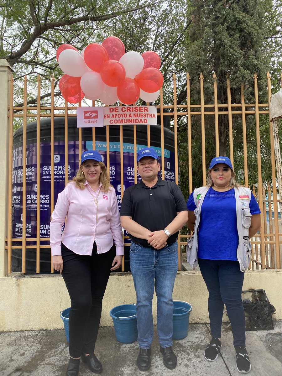 caintra_nl's tweet photo. El día de hoy inauguramos un nuevo tinaco de la campaña #SumemosUnChorro. Agradecemos a los socios industriales que se suman a esta campaña para brindar acceso al agua en las comunidades que más necesitan el apoyo, en conjunto con @municipiodegpe y #Criser 👏🏽👏🏽👏🏽 https://t.co/oUiTVsAdq7